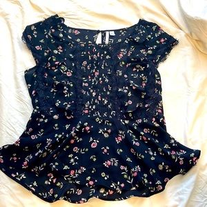 Lauren Conrad floral top - lace detail - size large